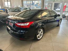 FORD - FOCUS - 2013/2014 - Preta - R$ 44.900,00