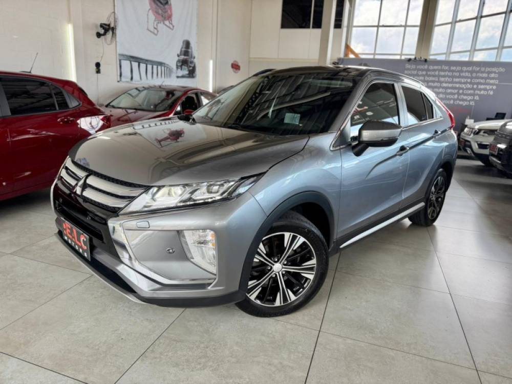 MITSUBISHI - ECLIPSE CROSS - 2019/2020 - Cinza - R$ 117.900,00