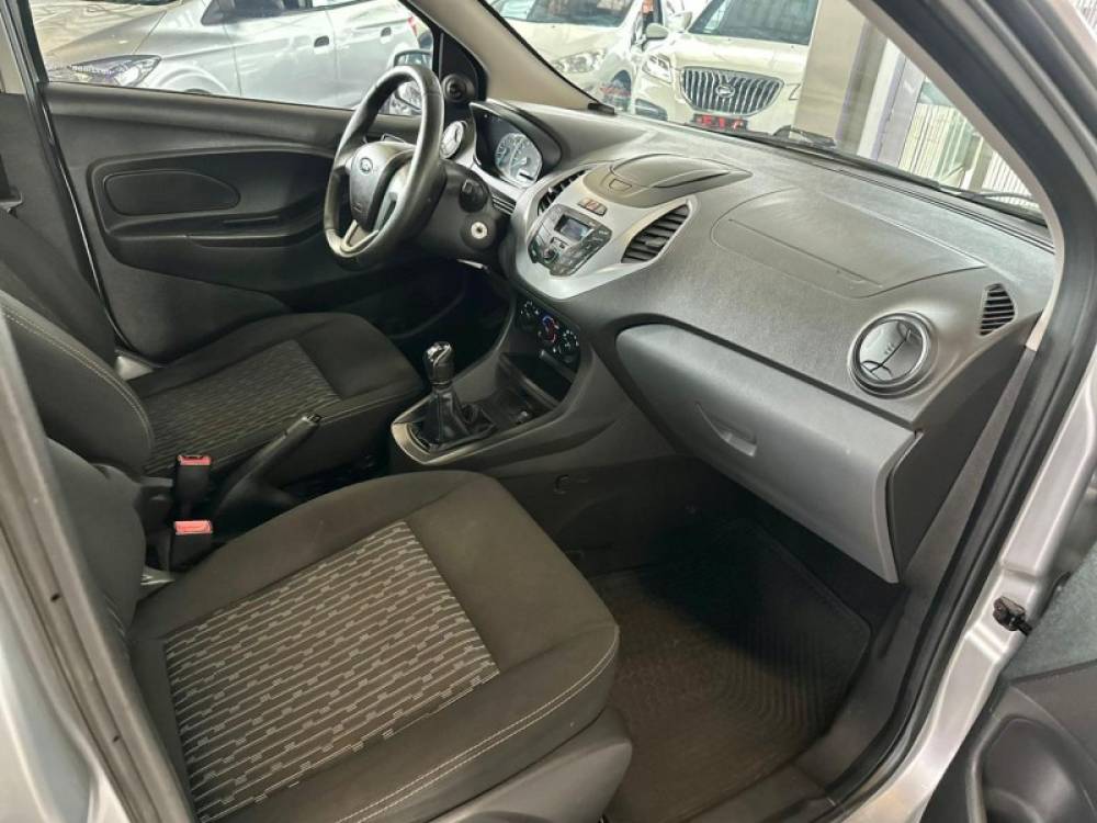 FORD - KA - 2015/2016 - Prata - R$ 42.900,00
