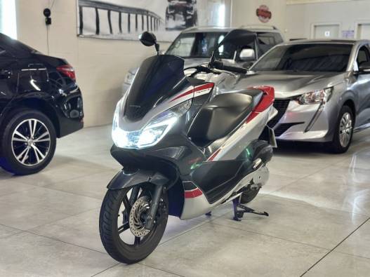 HONDA - PCX - 2018/2018 - Vermelha - R$ 14.900,00