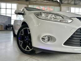 FORD - FOCUS - 2014/2014 - Branca - R$ 57.900,00