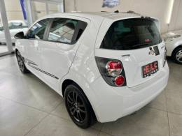 CHEVROLET - SONIC - 2014/2014 - Branca - R$ 43.900,00