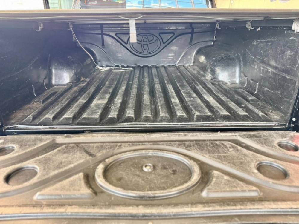 TOYOTA - HILUX - 2014/2014 - Preta - R$ 144.900,00