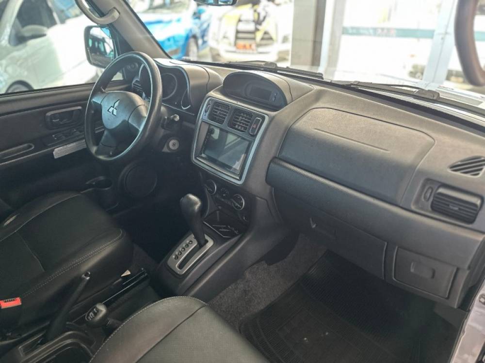 MITSUBISHI - PAJERO TR4 - 2010/2010 - Prata - R$ 58.900,00