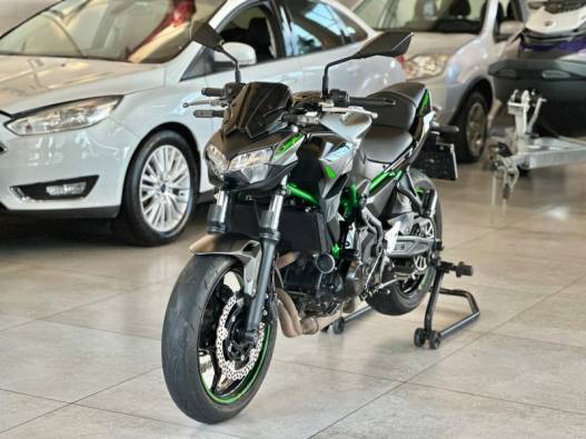 KAWASAKI - Z650 - 2023/2024 - Cinza - R$ 41.900,00
