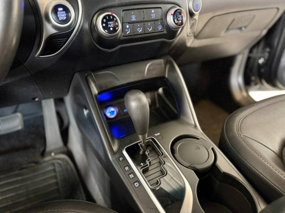 HYUNDAI - IX35 - 2013/2014 - Preta - R$ 71.900,00