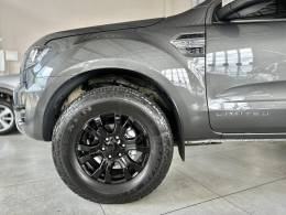 FORD - RANGER - 2021/2022 - Cinza - R$ 188.900,00