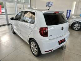 VOLKSWAGEN - FOX - 2011/2012 - Branca - R$ 40.900,00