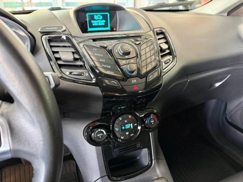 FORD - FIESTA - 2014/2014 - Preta - R$ 48.900,00