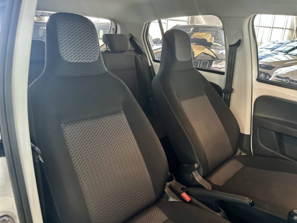 VOLKSWAGEN - UP - 2019/2019 - Branca - R$ 64.900,00